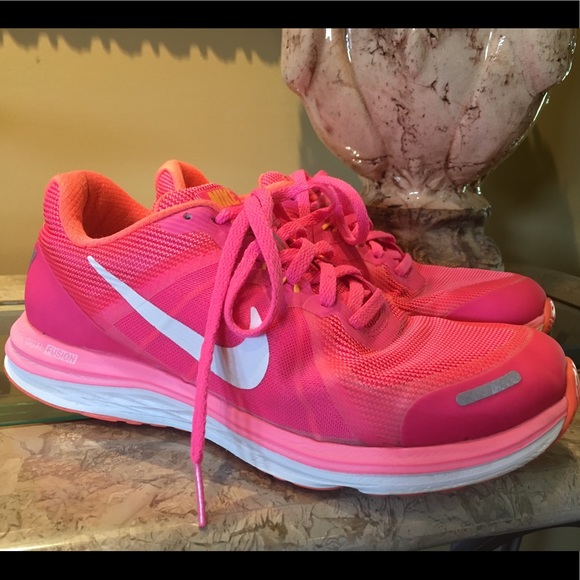 Nike Shoes - Ladies Nike Hot Pink Athletic Shoes, Size 7!
